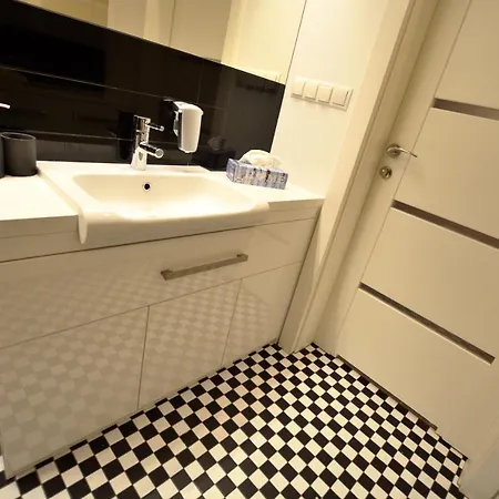 Zabkowska 5 * Warschau
